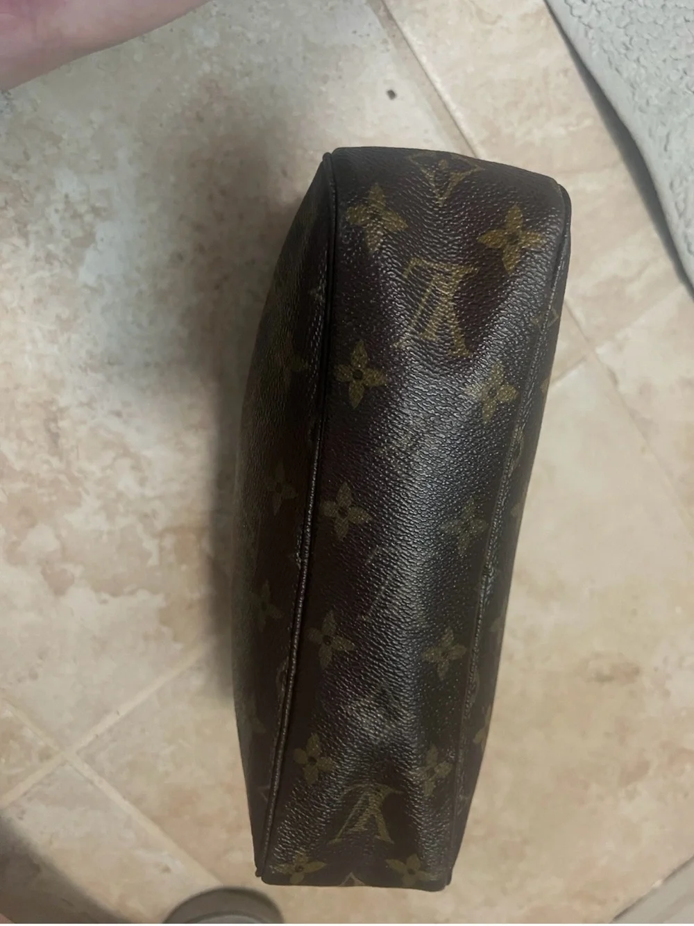 Louis Vuitton Trousse 28